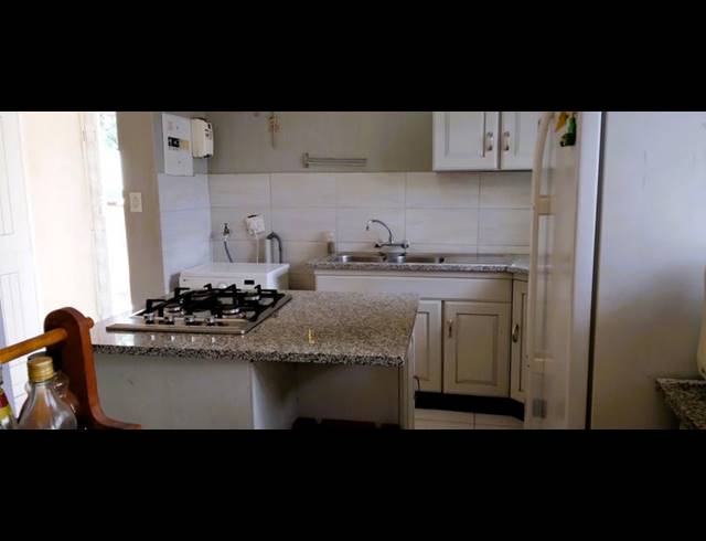 2 BEDROOM HOUSE FOR SALE IN WHITE RIVER EXT 9